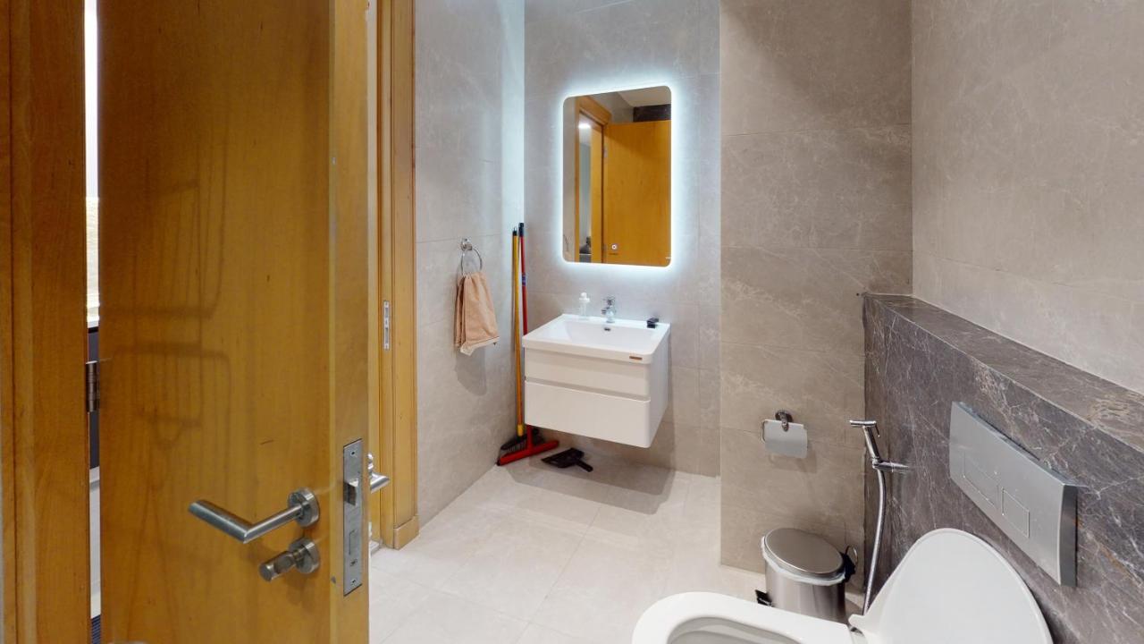 Al Fares Luxury Furnished Apartment-Damac Tower Luaran gambar