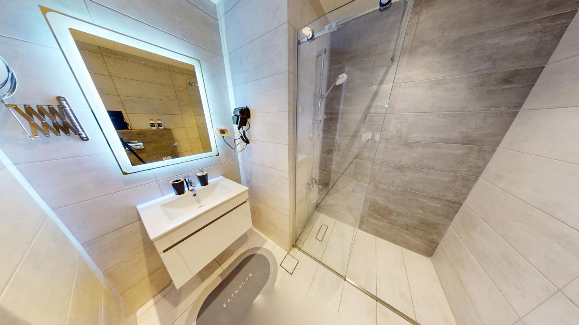 Al Fares Luxury Furnished Apartment-Damac Tower Luaran gambar