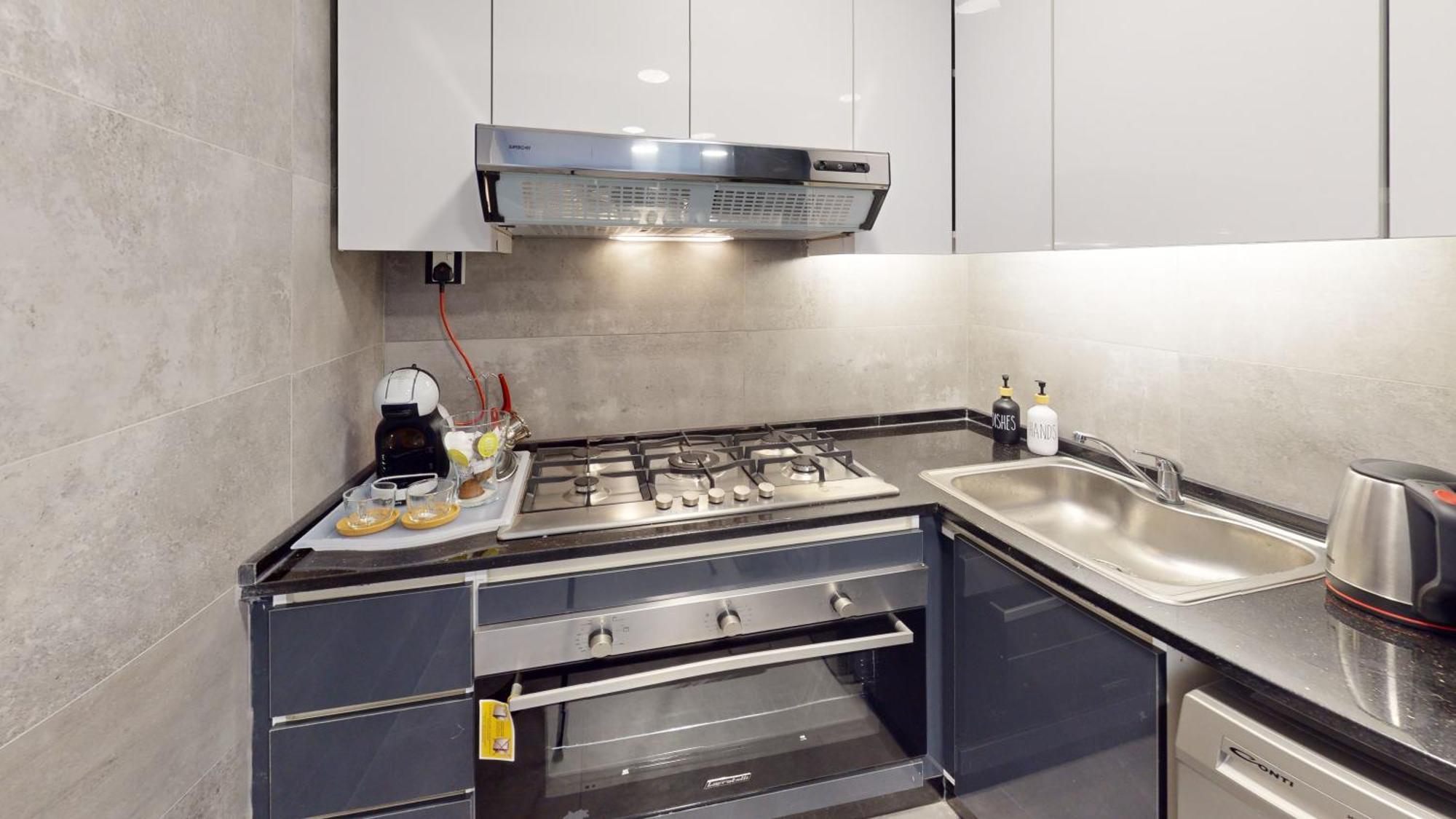 Al Fares Luxury Furnished Apartment-Damac Tower Luaran gambar